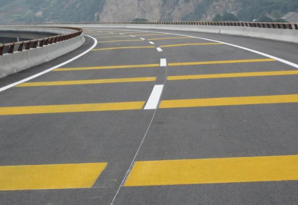 冬天道路標線進行施工，應(yīng)該注意這些事項！