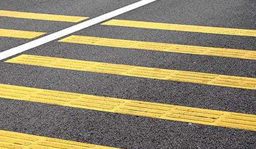 了解振動(dòng)凸起標(biāo)線的作用和特點(diǎn)嗎？看看這4點(diǎn)內(nèi)容！