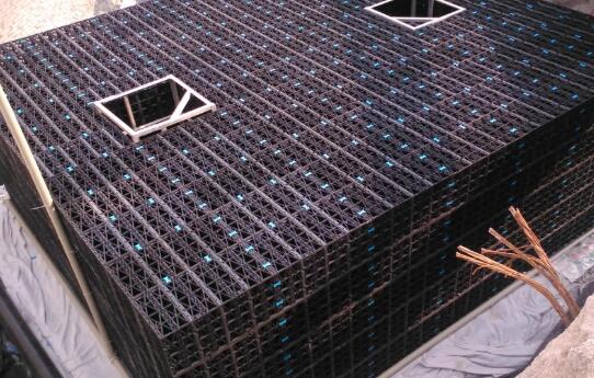 海綿城市道路施工試點建設(shè)工程即將完工,雨水收集起到至關(guān)重要的作用