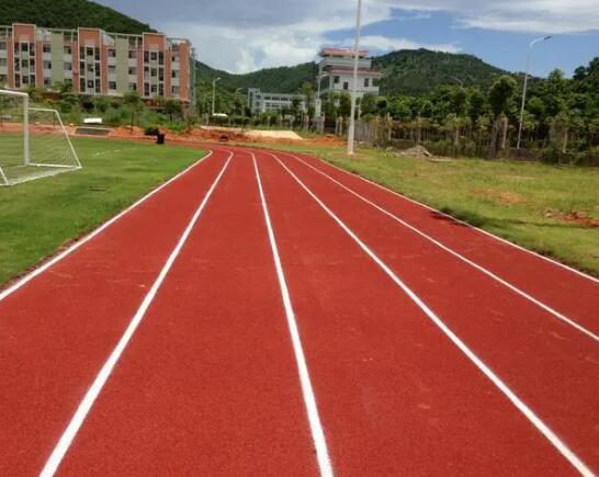 塑膠跑道為什么夏天屬于旺季，夏天施工有什么好處