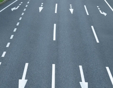 十堰恐龍助力道路標(biāo)線(xiàn)施工 全流程時(shí)間節(jié)點(diǎn)精準(zhǔn)管控方案